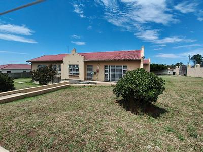 House For Sale in Mthatha Central, Mthatha