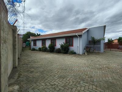 Commercial Property For Rent in Mthatha Central, Mthatha