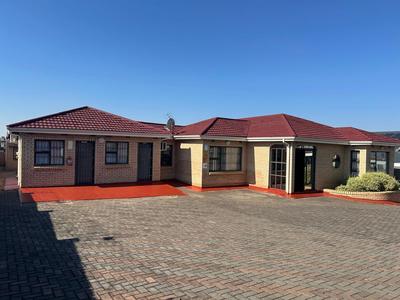 Guest House For Sale in Southernwood, Mthatha