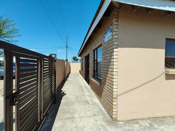 Property For Rent in Waterfall A, Mthatha
