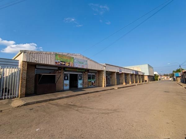 Commercial Property For Sale in Queenstown Central, Queenstown